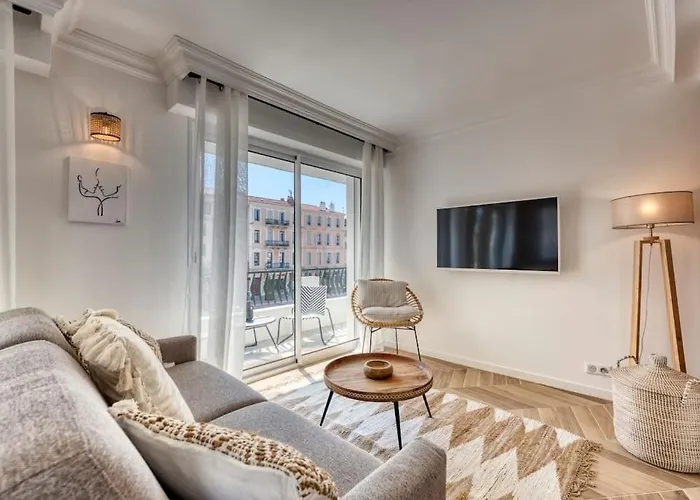 F2 Refait A Neuf Balcon Centre-ville Proche דירה