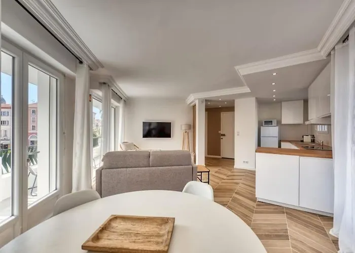 דירה F2 Refait A Neuf Balcon Centre-ville Proche Saint-Raphaël